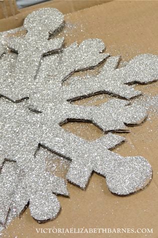 DIY glass glitter Christmas decorations... I made the huge snowflakes, you can too!