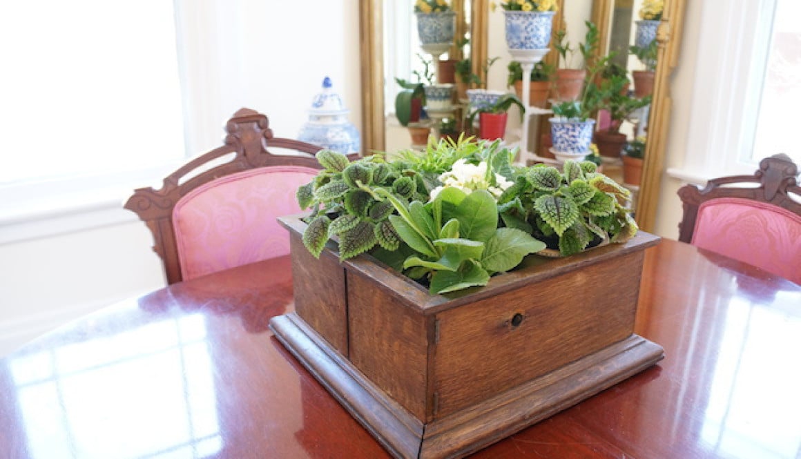 Ideas for upcycling vintage yardsale finds… I repurposed an antique box into a pretty table decoration.
