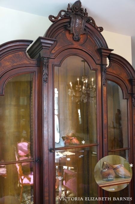 CRAIGSLIST has produced all kinds of amazing decor and salvaged finds, but this 9’ tall, carved, renaissance revival bookcase is BY FAR my greatest score! Come tour our Victorian house… we are DIY-ing the restoration, one room at a time… the BEST part is the decorating! 